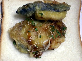 サンドでパンだ!茄子肉詰め天あんかけ